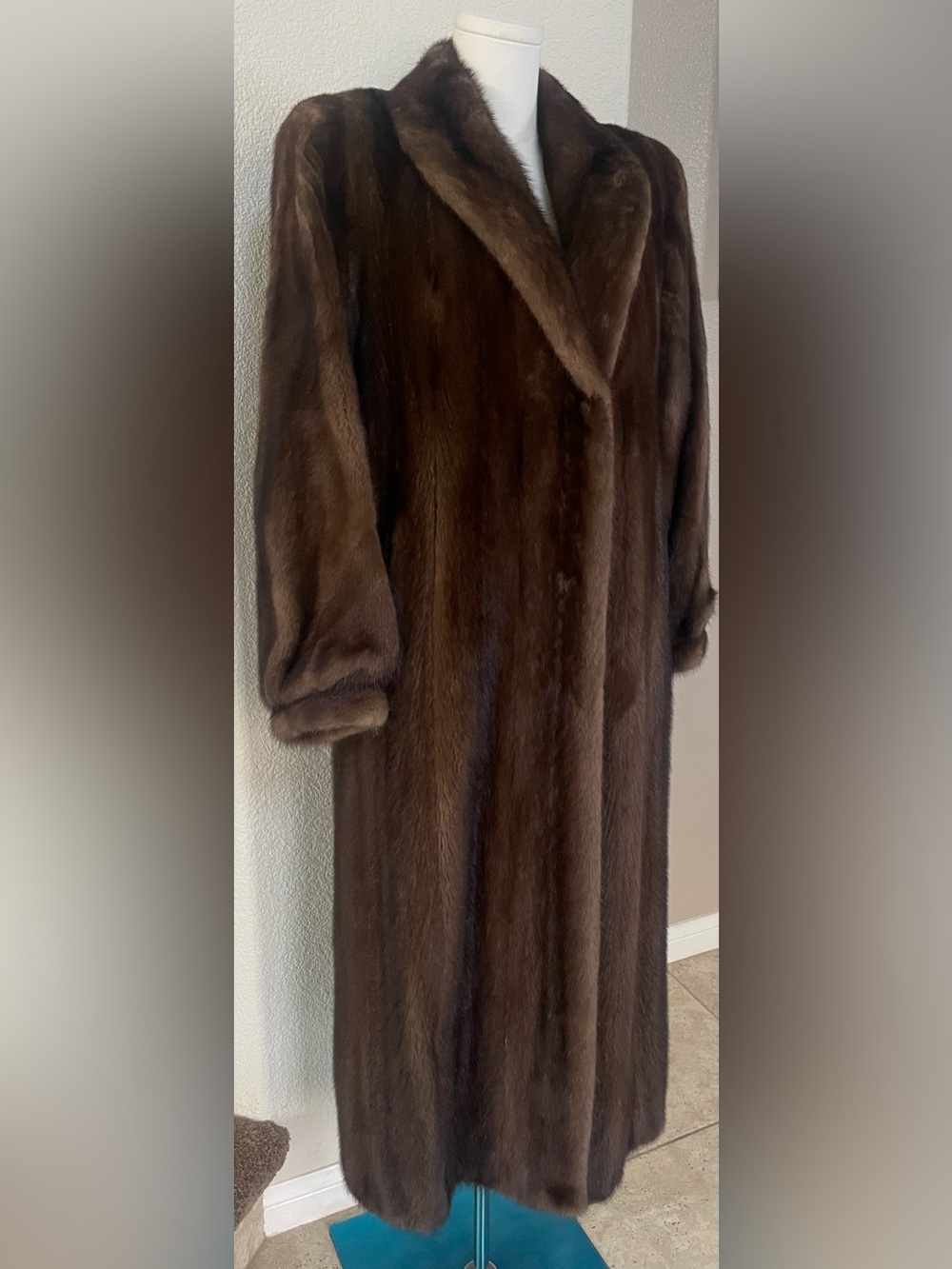 Harper’s Furs Natural Lunaraine Mink Coat Full Length Shawl Collar Medium - Picture 4 of 11